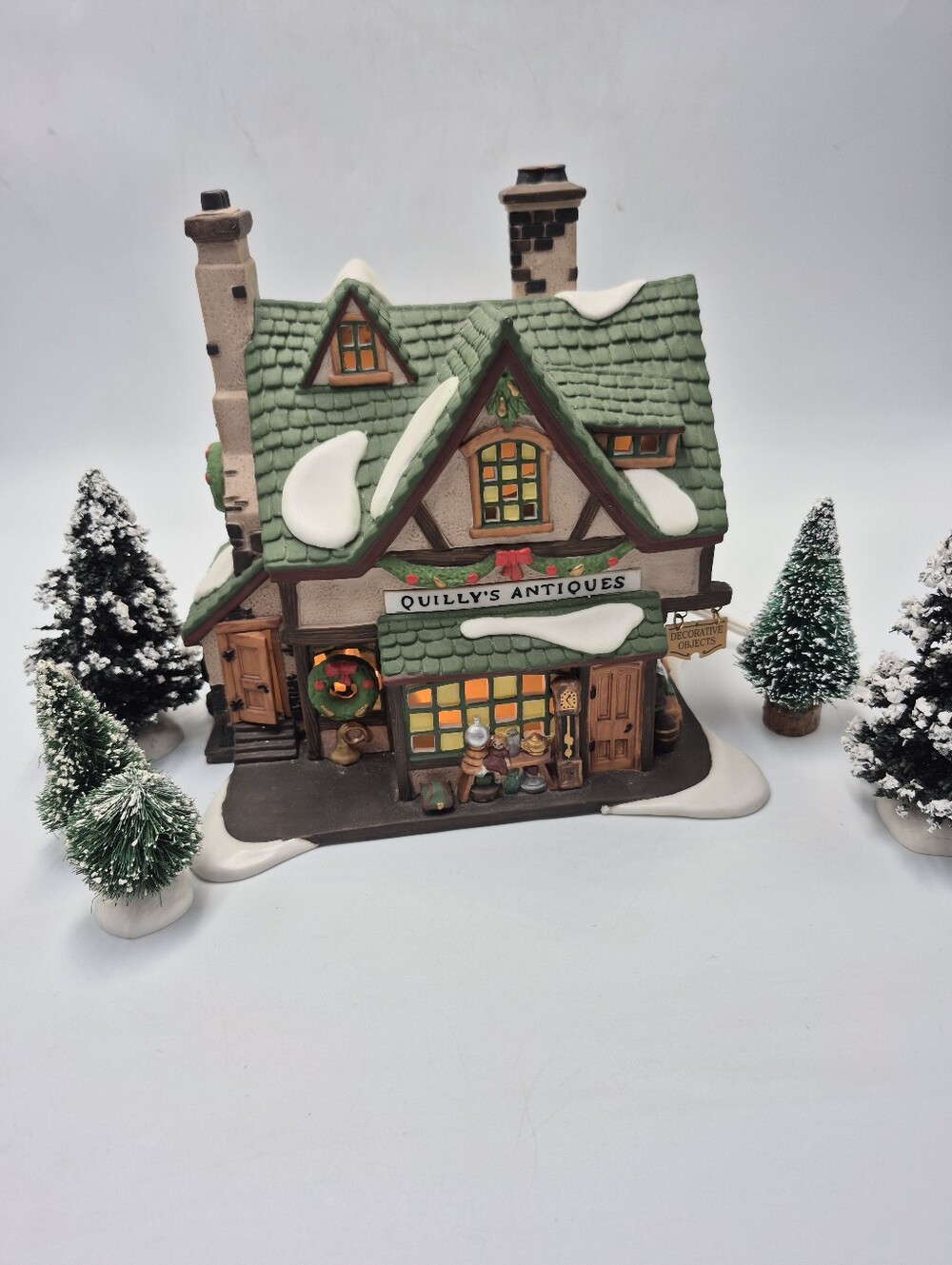 Dept 56 Quilleys Antiques